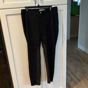 Ladies Michael Kors Black Pants with inner leg plethor